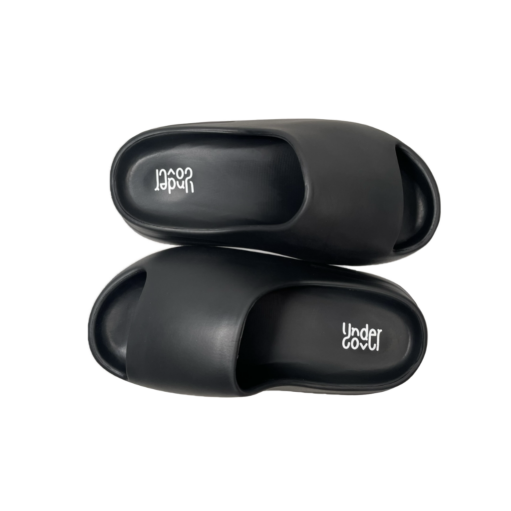 UC BLACK MARSHMALLOW SANDAL